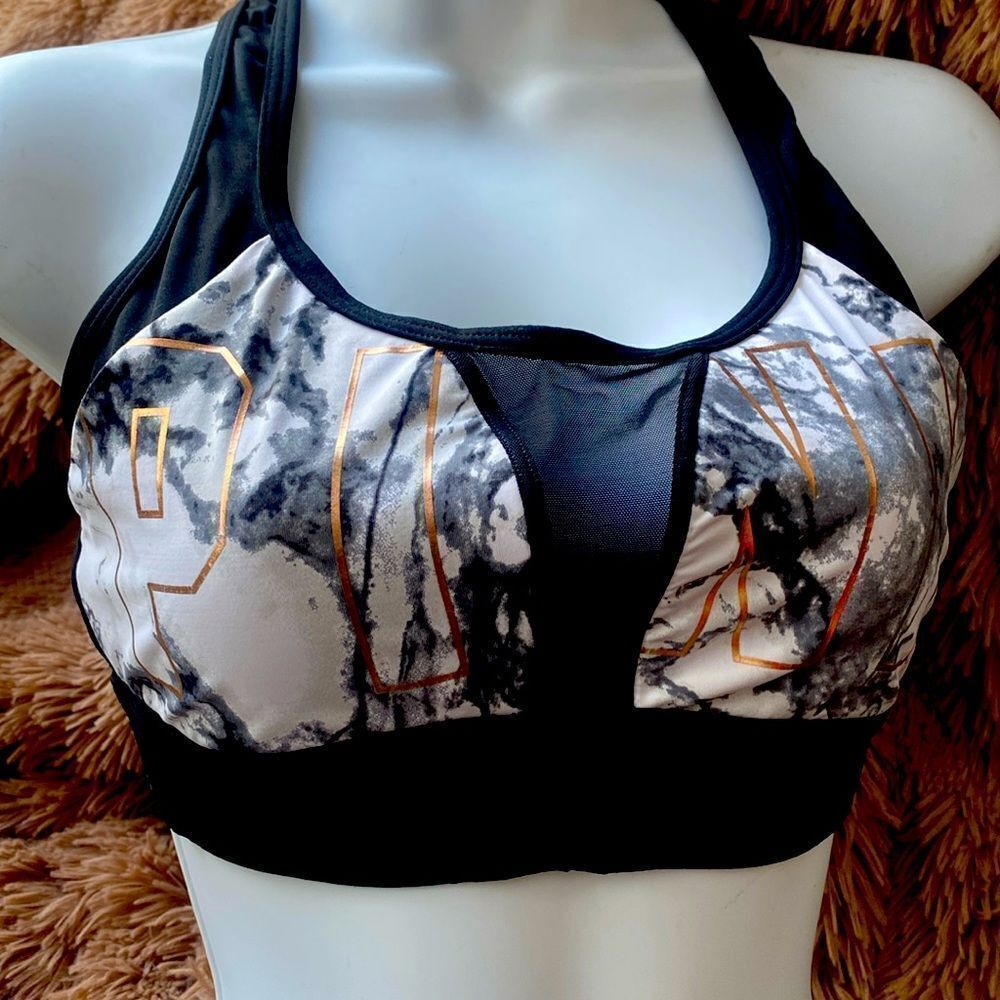 Victoria’s Secret ULTIMATE Sports Bra Medium Black White